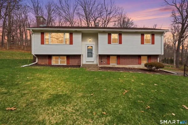$379,900 | 55 Saw Mill Road, Middletown, CT 06457