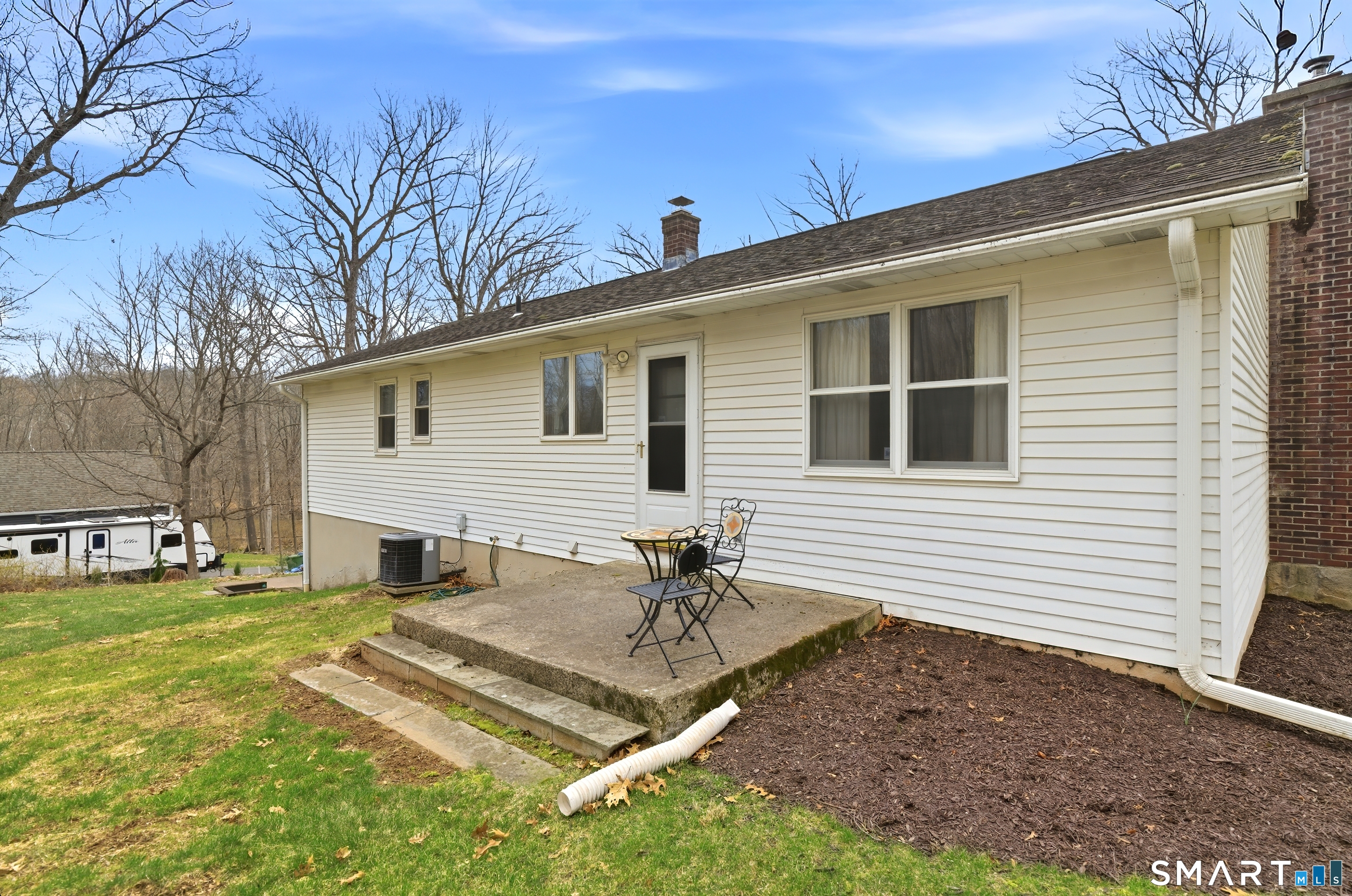 55 Saw Mill Road Middletown, CT 06457 - Photo 9 of 42