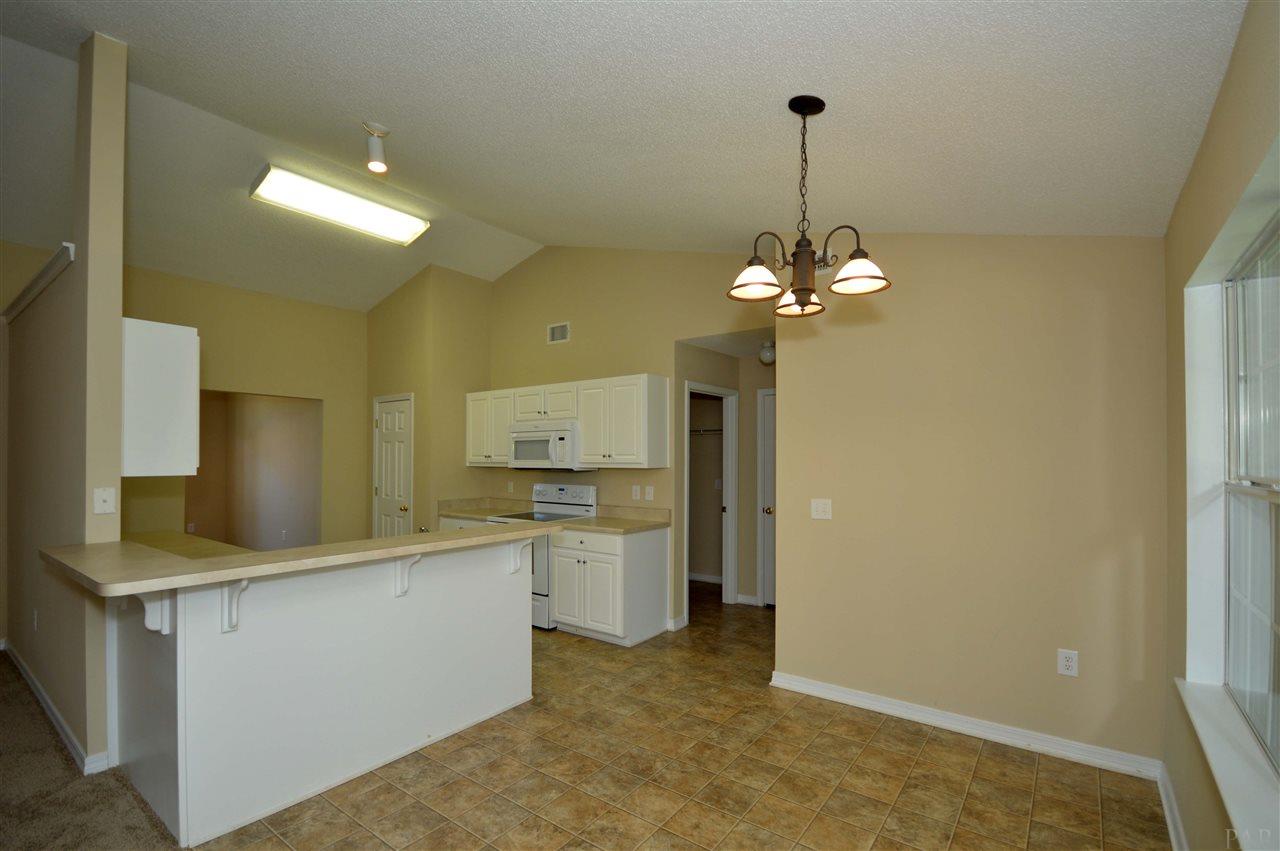 4826 Ribault Lane Milton, FL 32570 - Photo 11 of 40