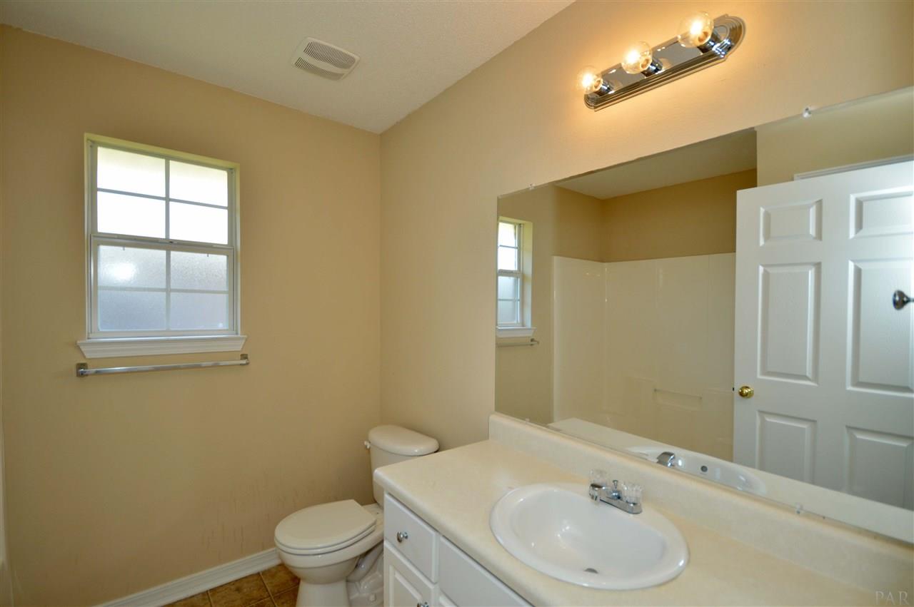 4826 Ribault Lane Milton, FL 32570 - Photo 28 of 40