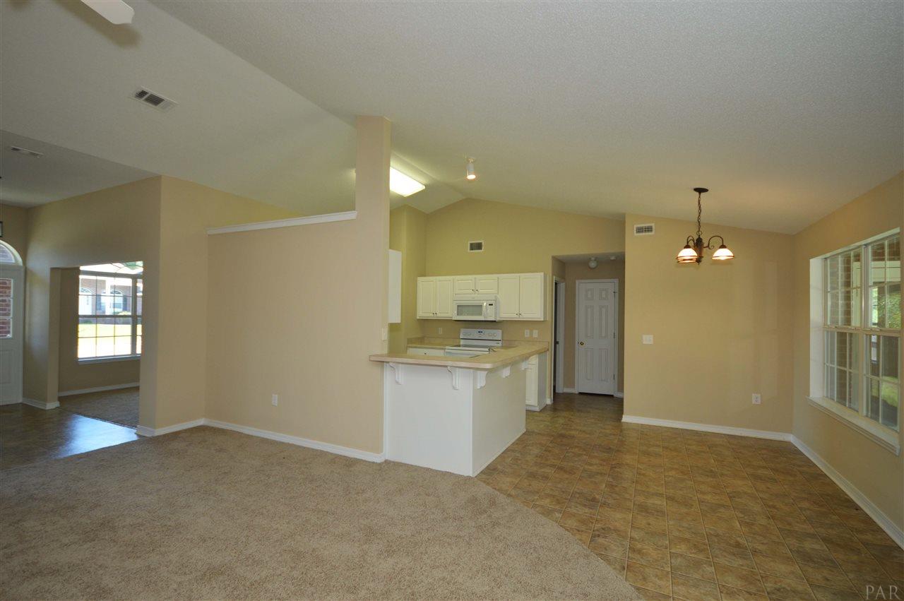 4826 Ribault Lane Milton, FL 32570 - Photo 7 of 40