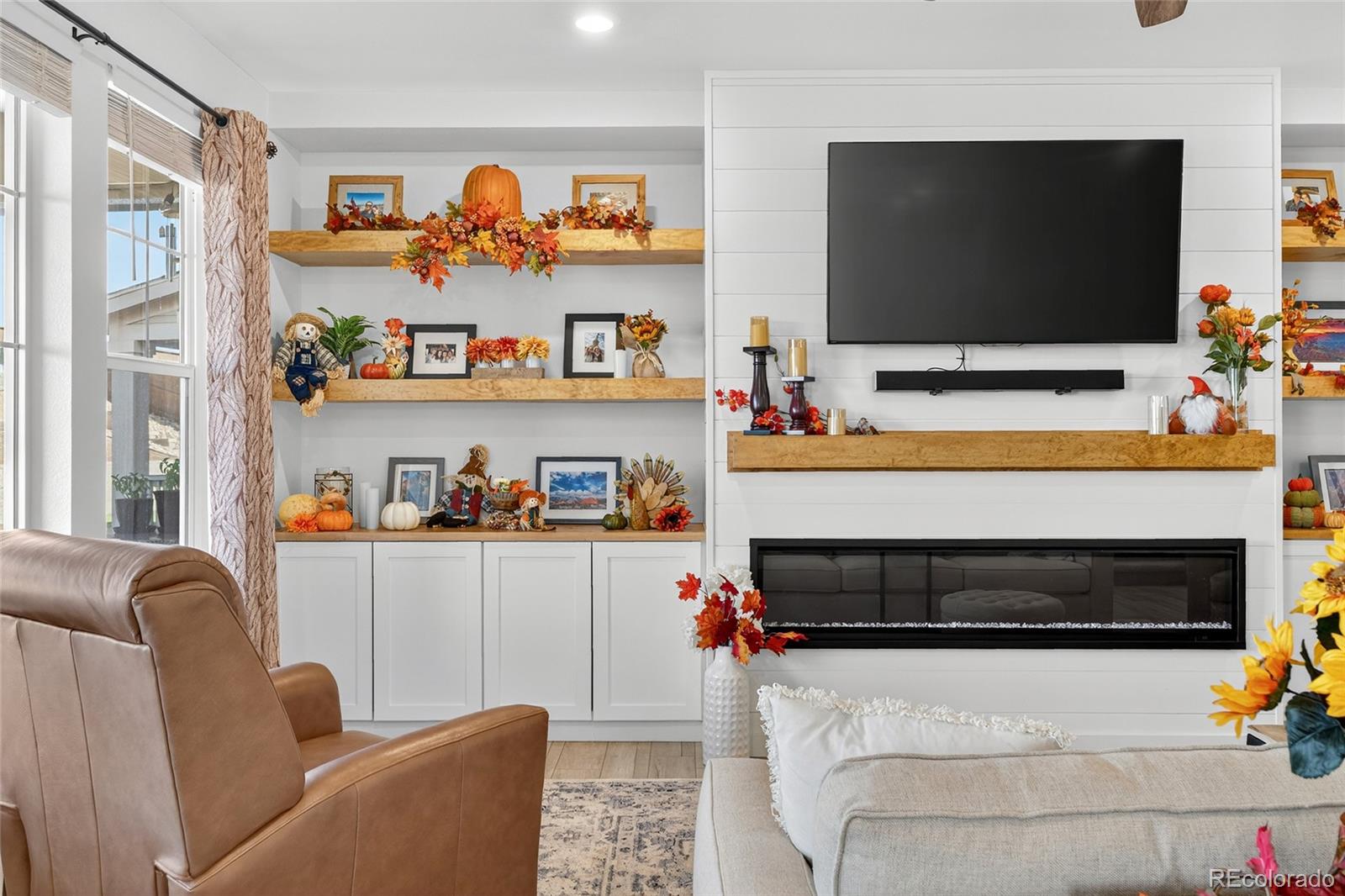 970 Horsetail Loop Elizabeth, CO 80107 - Photo 6 of 47