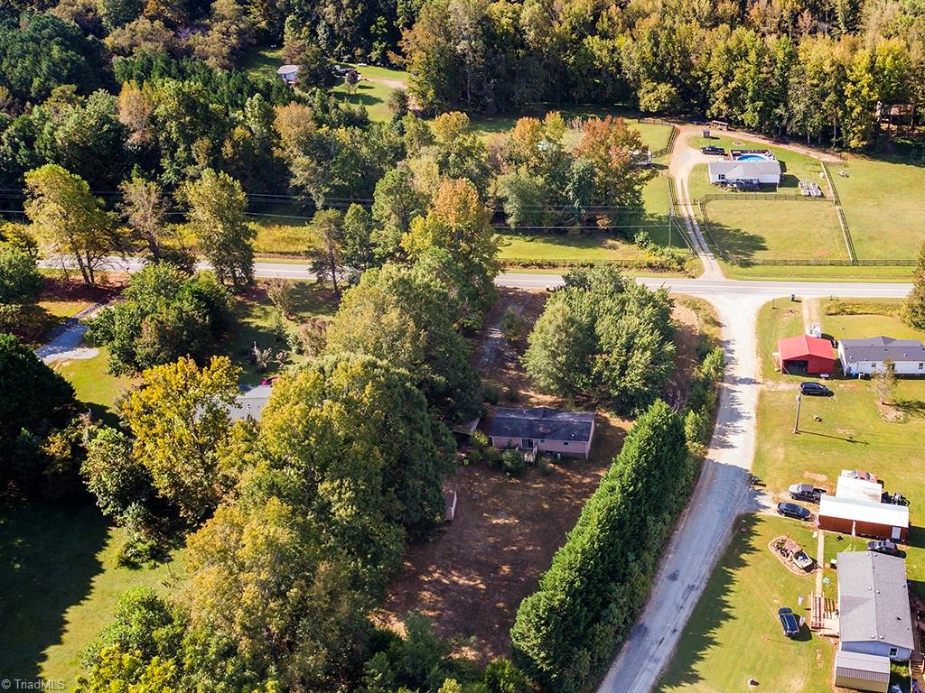 6550 Beale Road Snow Camp, NC 27349 - Photo 8 of 9 Gallery Image 8