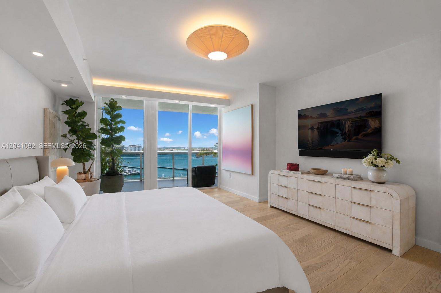 400 Alton Road, Unit 1206 Miami Beach, FL 33139 - Photo 11 of 34