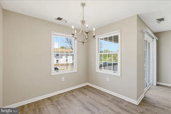 $1,950 | 100 Westwick Court, Unit 3, Sterling, VA 20165