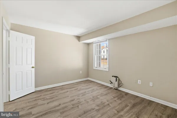 $1,950 | 100 Westwick Court, Unit 3, Sterling, VA 20165