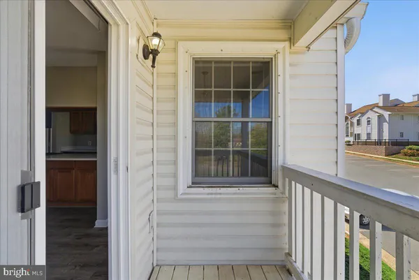 $1,950 | 100 Westwick Court, Unit 3, Sterling, VA 20165