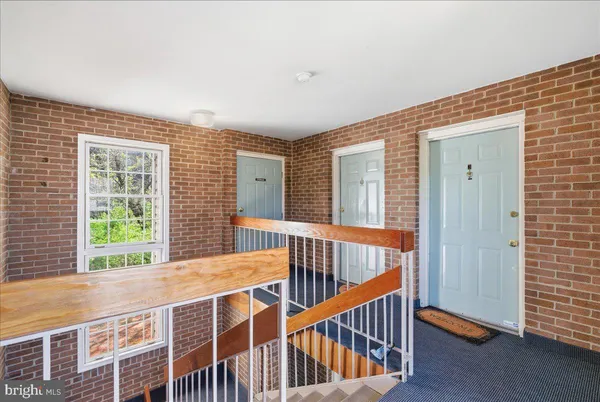 $1,950 | 100 Westwick Court, Unit 3, Sterling, VA 20165