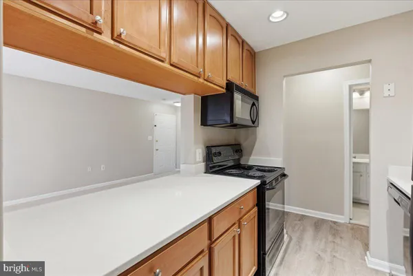 $1,950 | 100 Westwick Court, Unit 3, Sterling, VA 20165