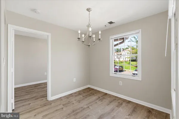 $1,950 | 100 Westwick Court, Unit 3, Sterling, VA 20165