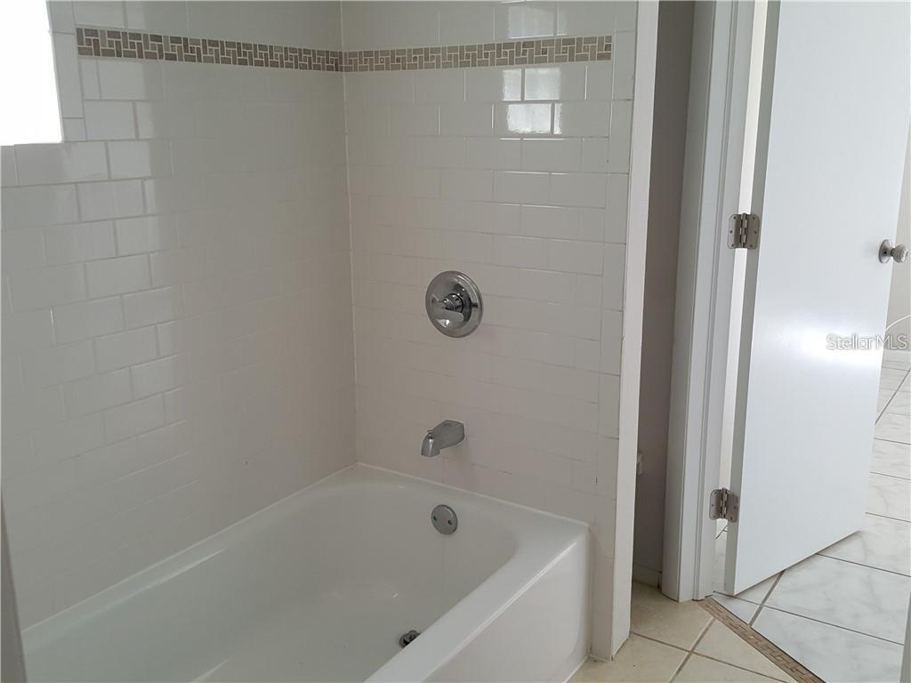 262 Manor Road Venice, FL 34293 - Photo 9 of 18 Gallery Image 9