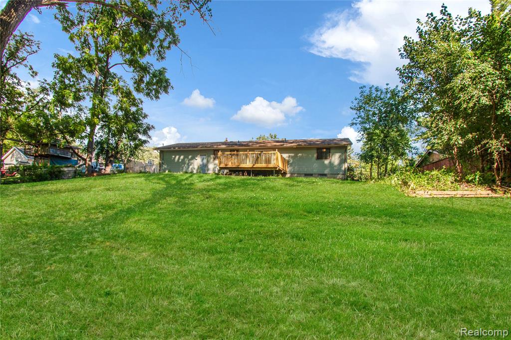 21423 Gill Road Farmington Hills, MI 48335 - Photo 30 of 32