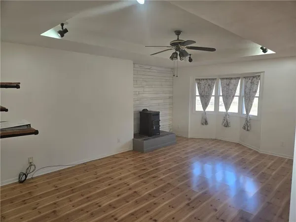 $360,000 | 3857 Northeast County Road 1763, Butler, MO 64730