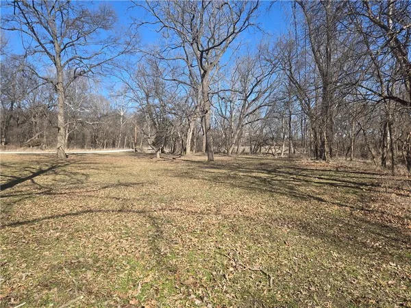 $360,000 | 3857 Northeast County Road 1763, Butler, MO 64730