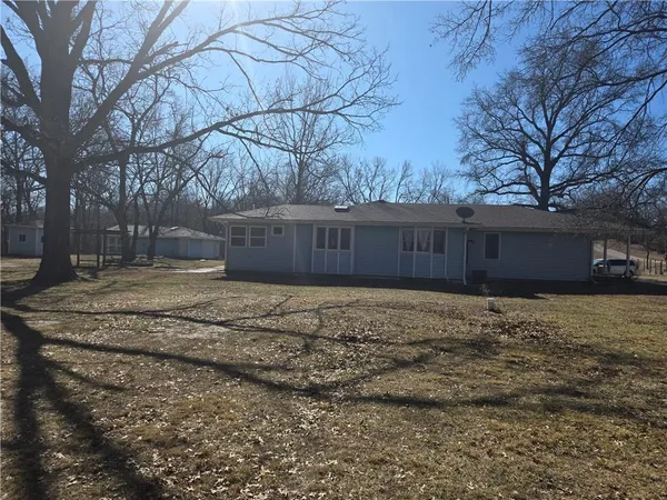 $360,000 | 3857 Northeast County Road 1763, Butler, MO 64730