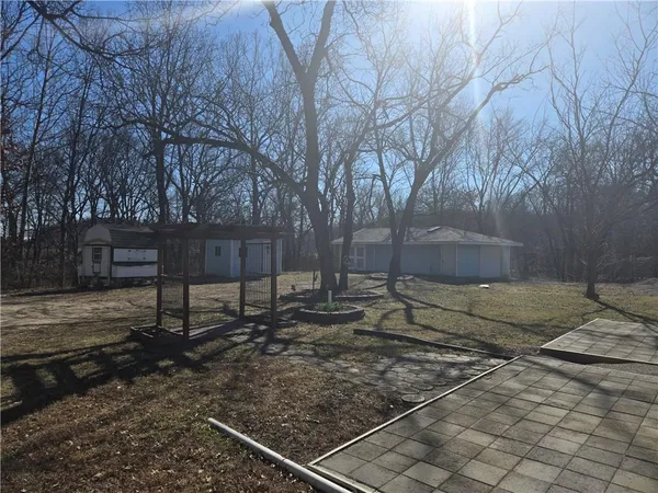 $360,000 | 3857 Northeast County Road 1763, Butler, MO 64730