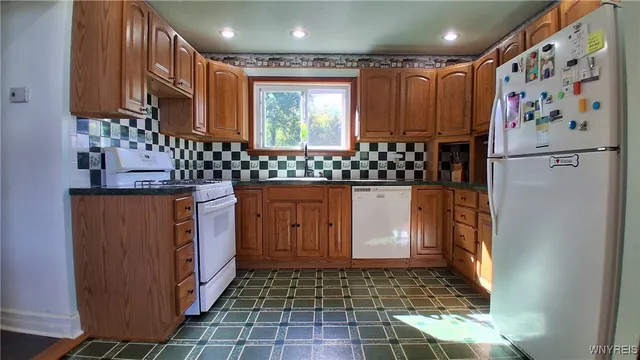 $349,000 | 8420 Northfield Road, Clarence, NY 14032