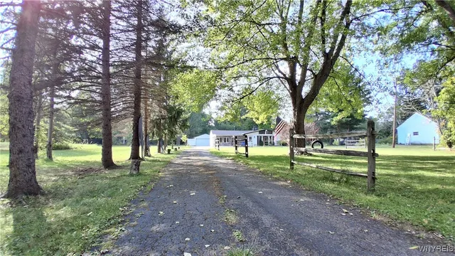 $349,000 | 8420 Northfield Road, Clarence, NY 14032