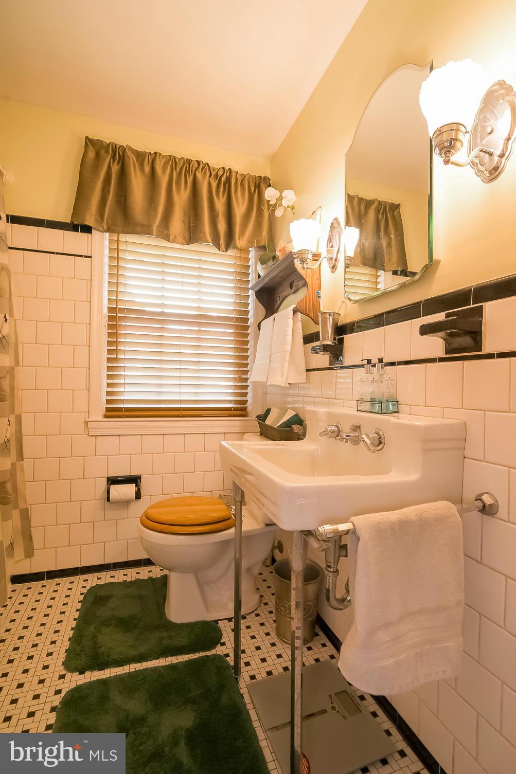 35 Dungarrie Road Catonsville, MD 21228 - Photo 17 of 26 Bath