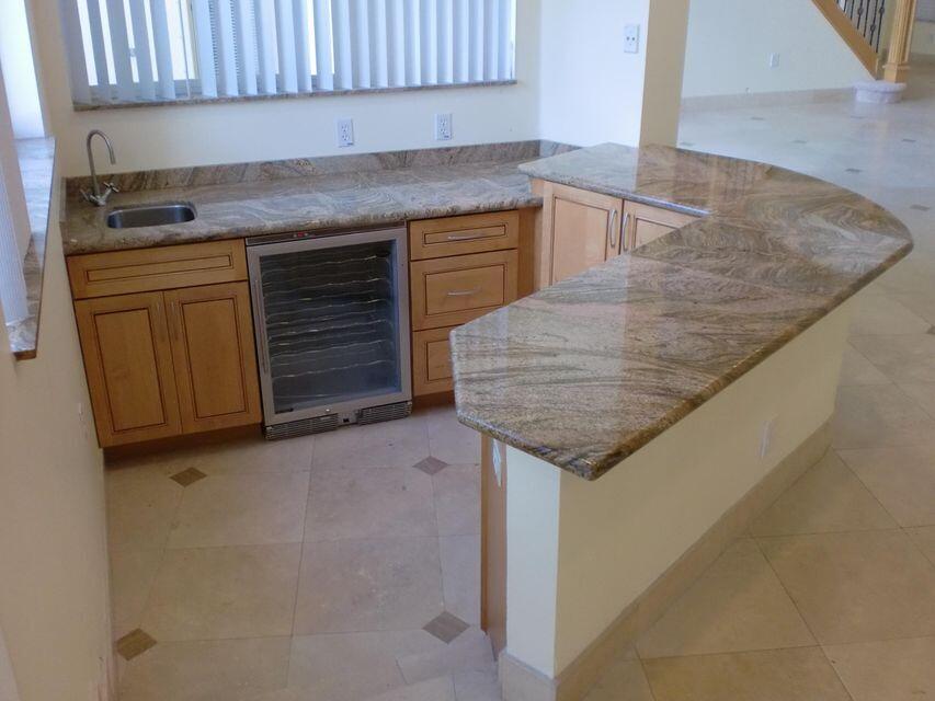 21178 Ponte Vista Circle Boca Raton, FL 33428 - Photo 18 of 37 bar