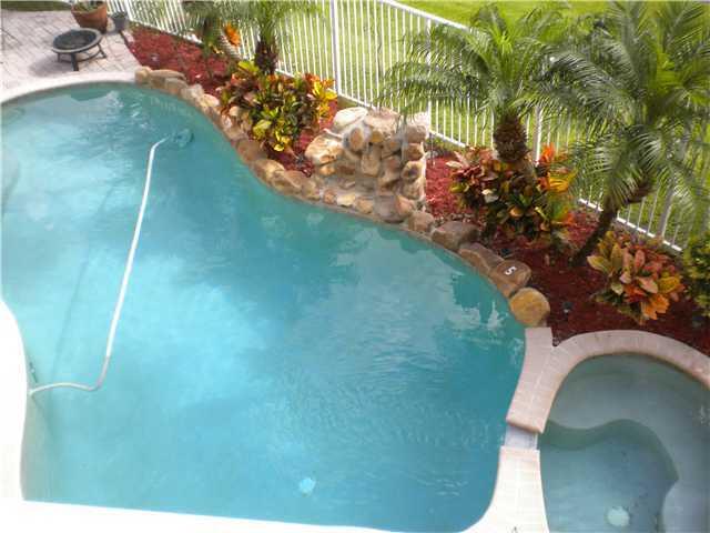 21178 Ponte Vista Circle Boca Raton, FL 33428 - Photo 37 of 37 pool2