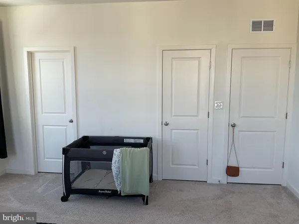 a view of a livingroom with furniture