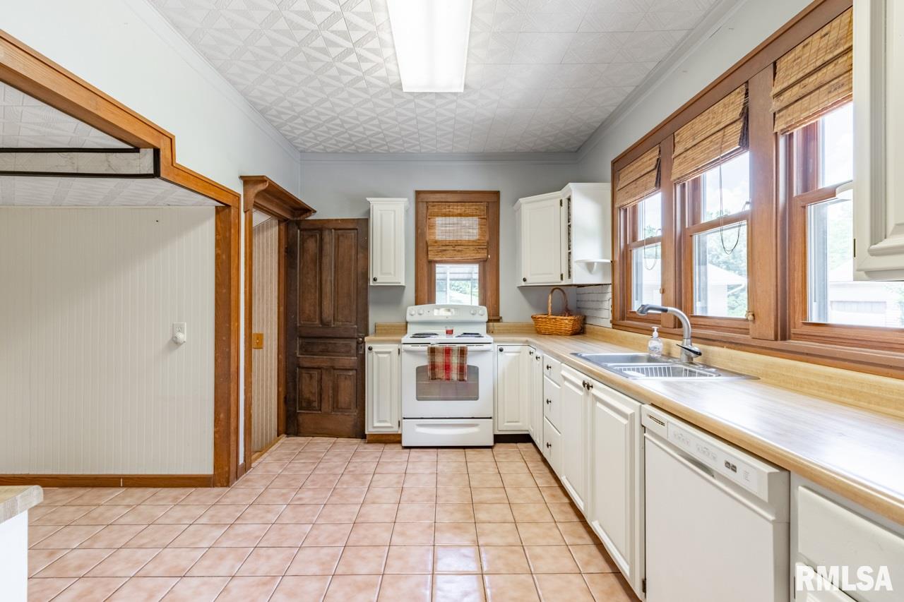 105 East Hallock Hollow Road Edelstein, IL 61526 - Photo 13 of 38 Gallery Image 13