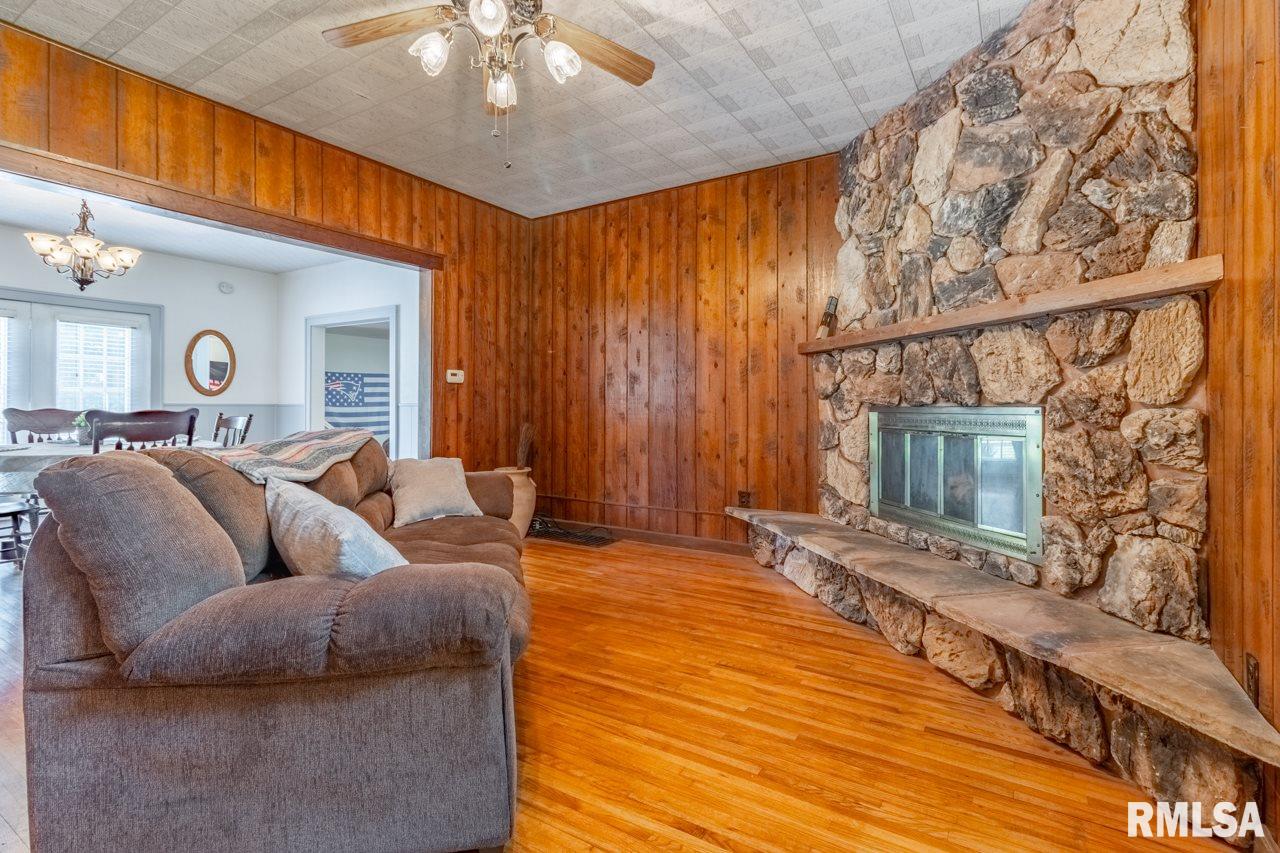 105 East Hallock Hollow Road Edelstein, IL 61526 - Photo 23 of 38 Gallery Image 23