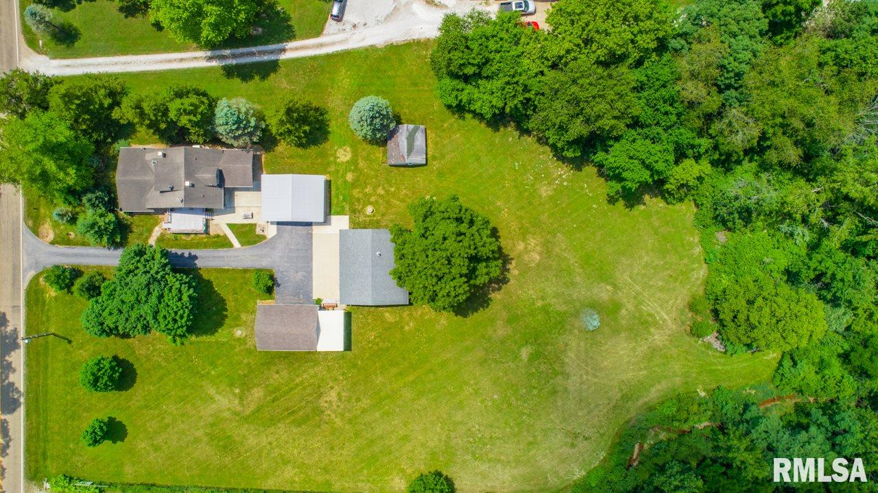 105 East Hallock Hollow Road Edelstein, IL 61526 - Photo 9 of 38 Gallery Image 9