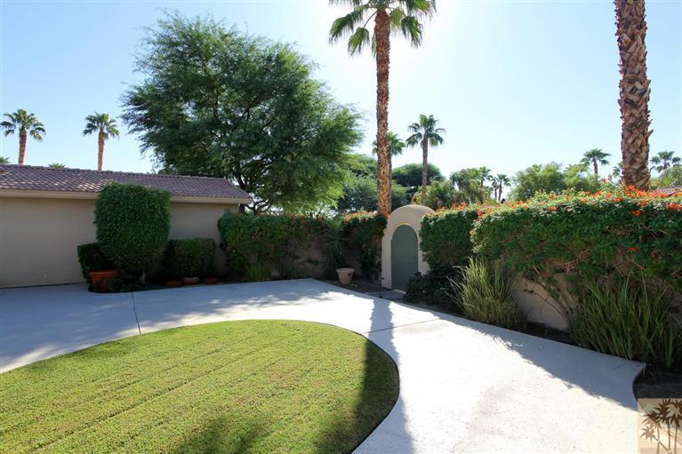 78780 Rio Seco La Quinta, CA 92253 - Photo 6 of 37 a view of a backyard