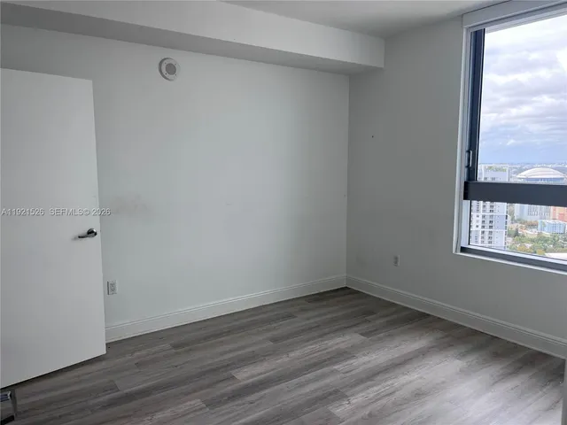 $3,700 | 90 Southwest 3rd Street, Unit 4105, Miami, FL 33130