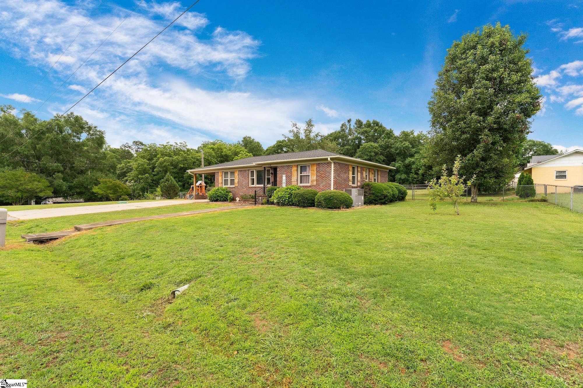 114 1st Street Central, SC 29630 - Photo 3 of 33