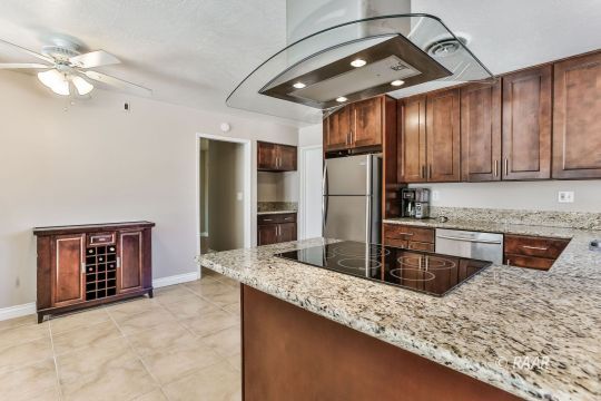 642 Randall Street Ridgecrest, CA 93555 - Photo 8 of 35
