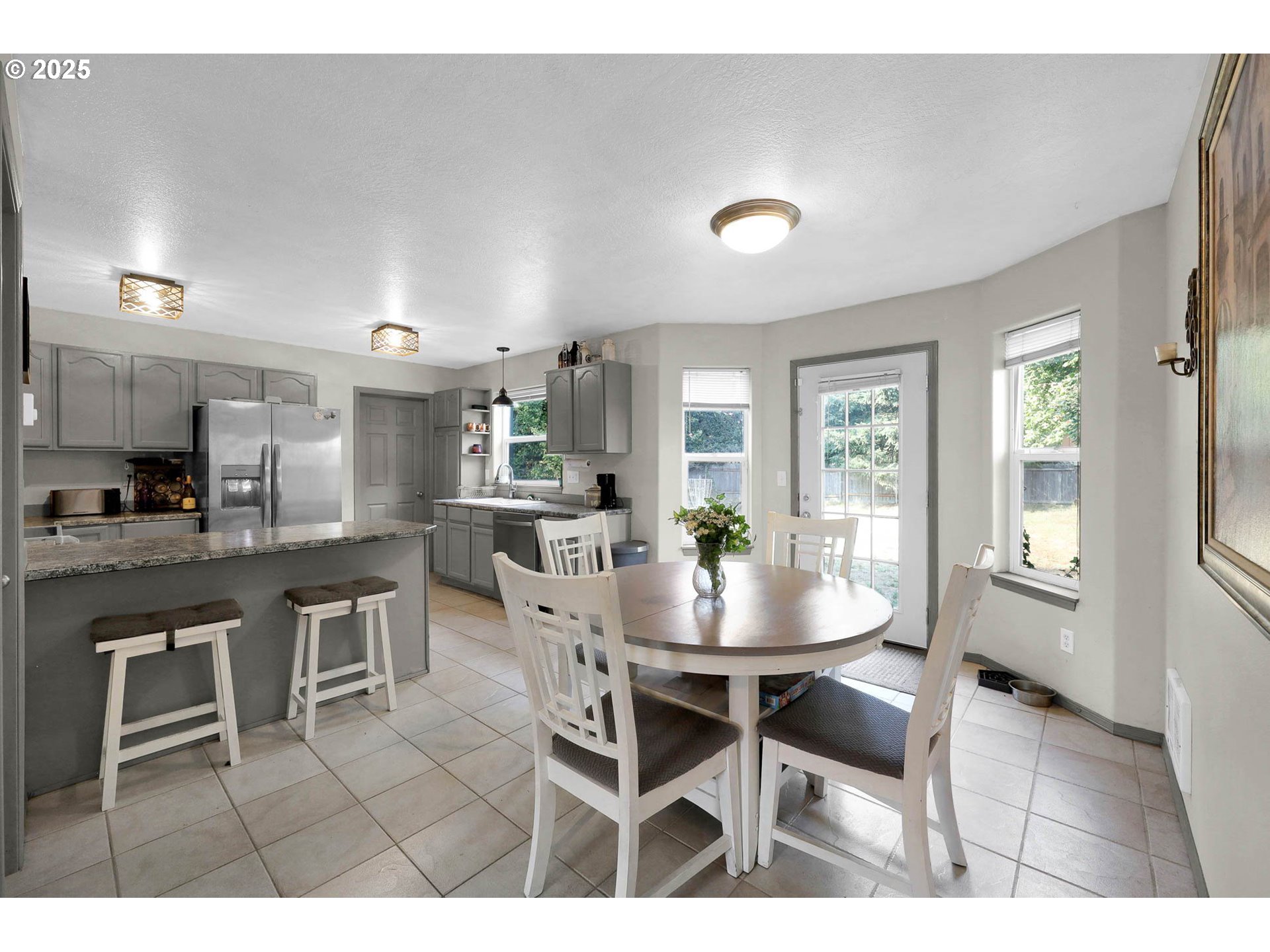 305 Irving Road Eugene, OR 97404 - Photo 11 of 48 Kitchen
