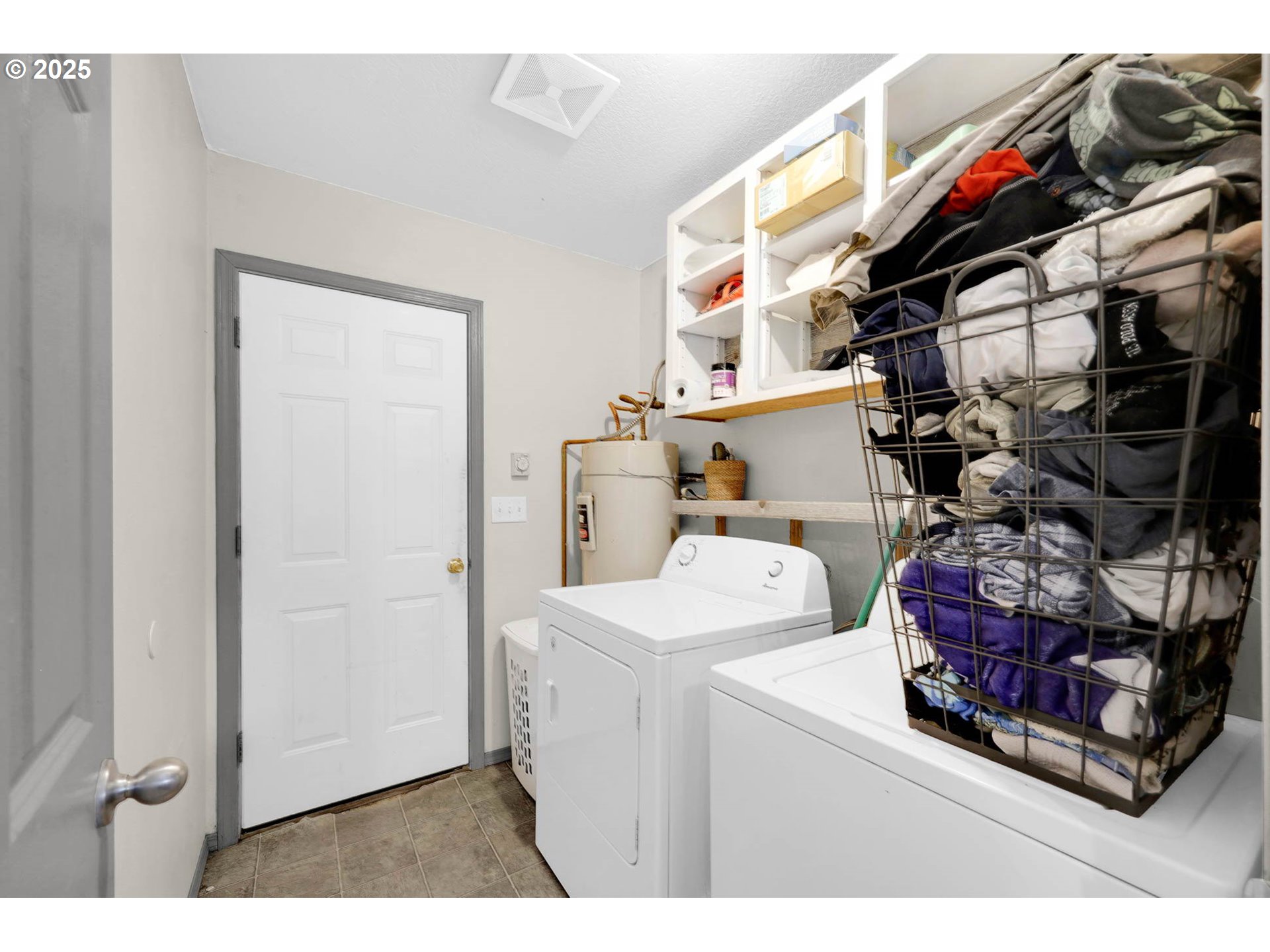 305 Irving Road Eugene, OR 97404 - Photo 21 of 48 Laundry