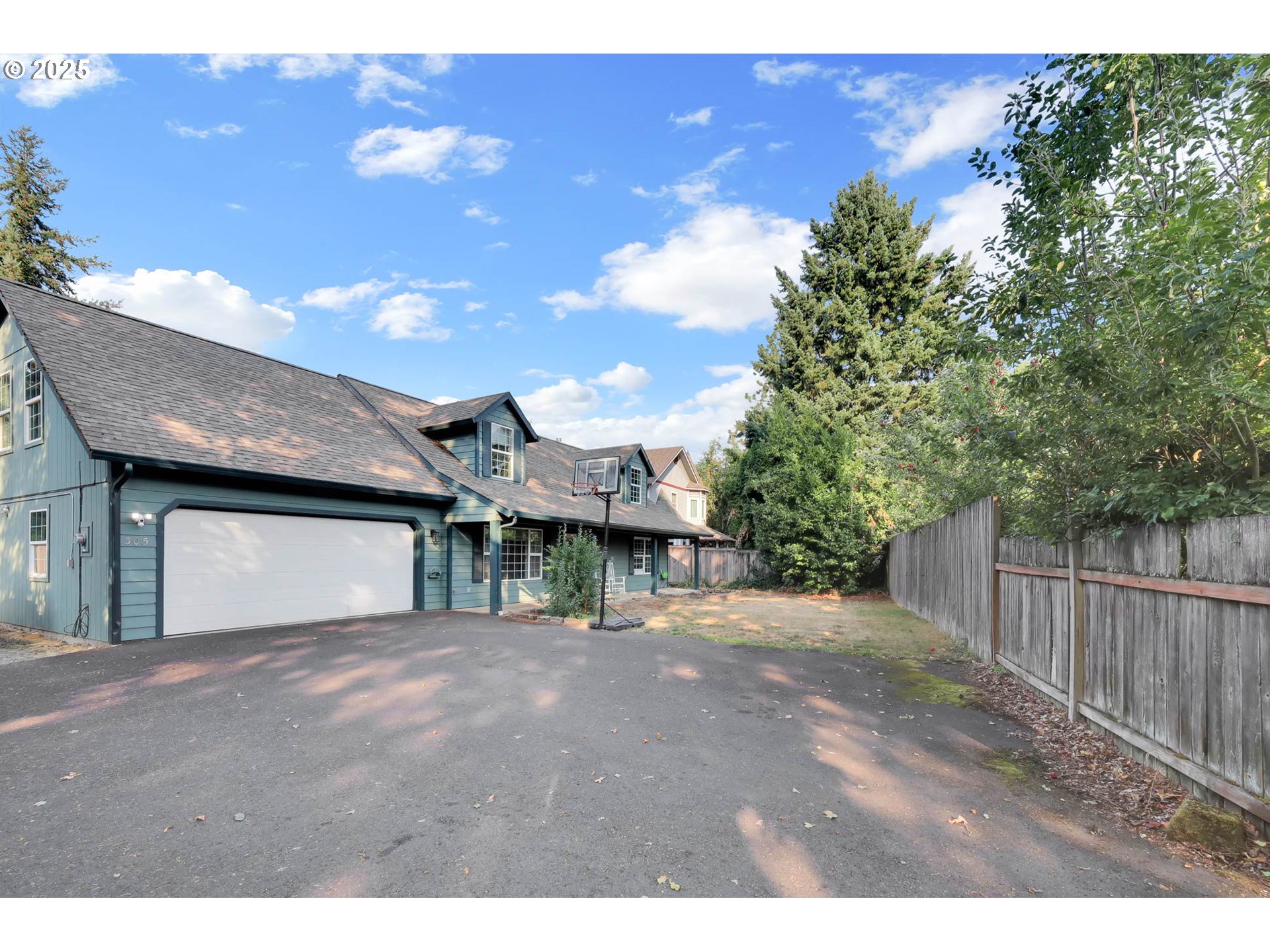 305 Irving Road Eugene, OR 97404 - Photo 4 of 48 Gallery Image 4