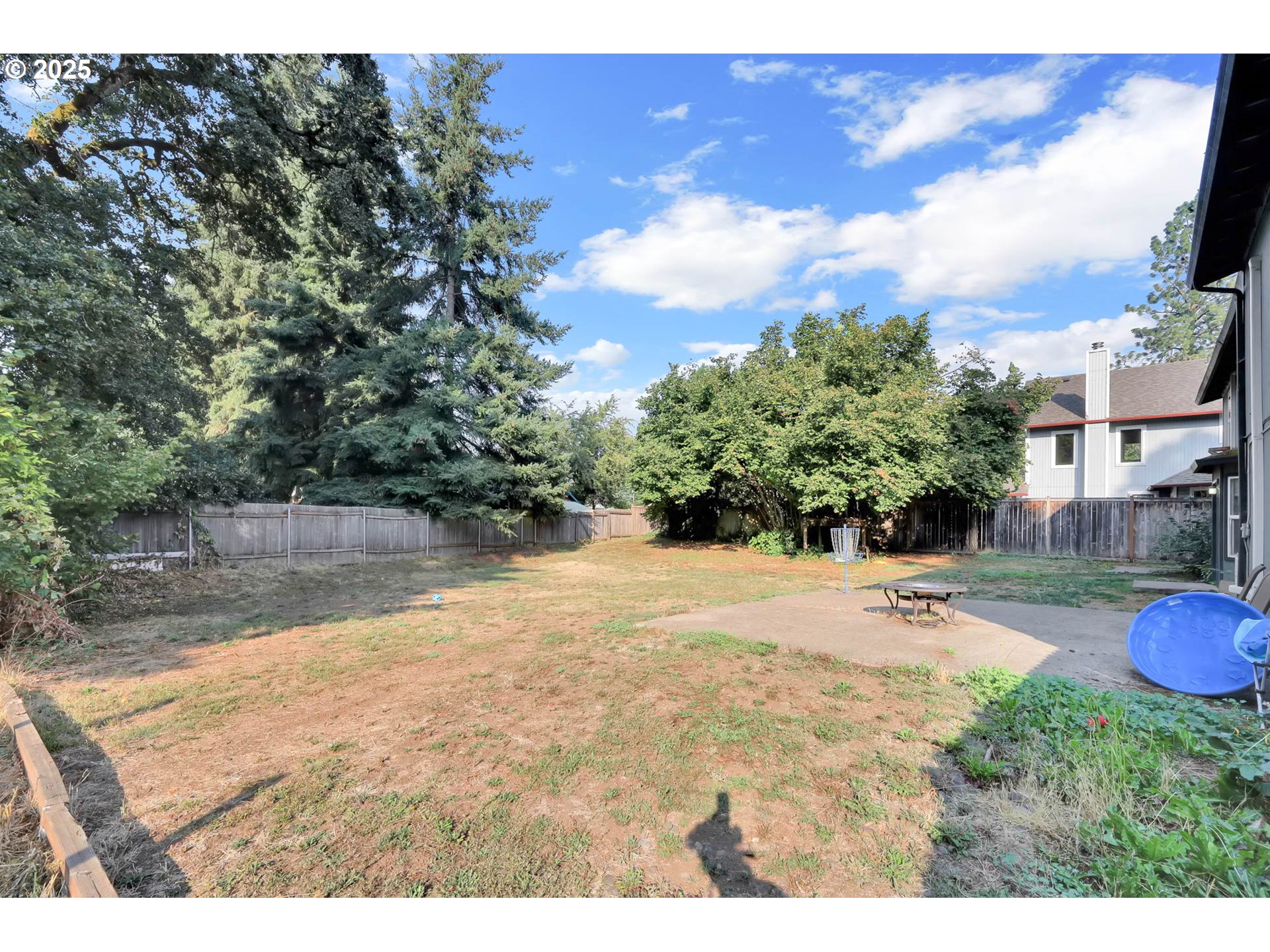 305 Irving Road Eugene, OR 97404 - Photo 46 of 48 Backyard