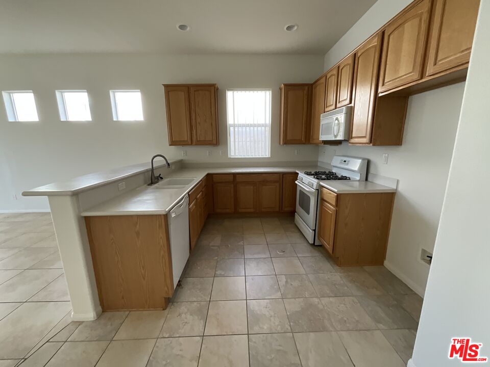 1767 Brittney Road Beaumont, CA 92223 - Photo 3 of 10