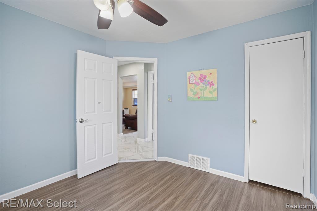 3369 Ridgeway Avenue Flint, MI 48504 - Photo 21 of 34