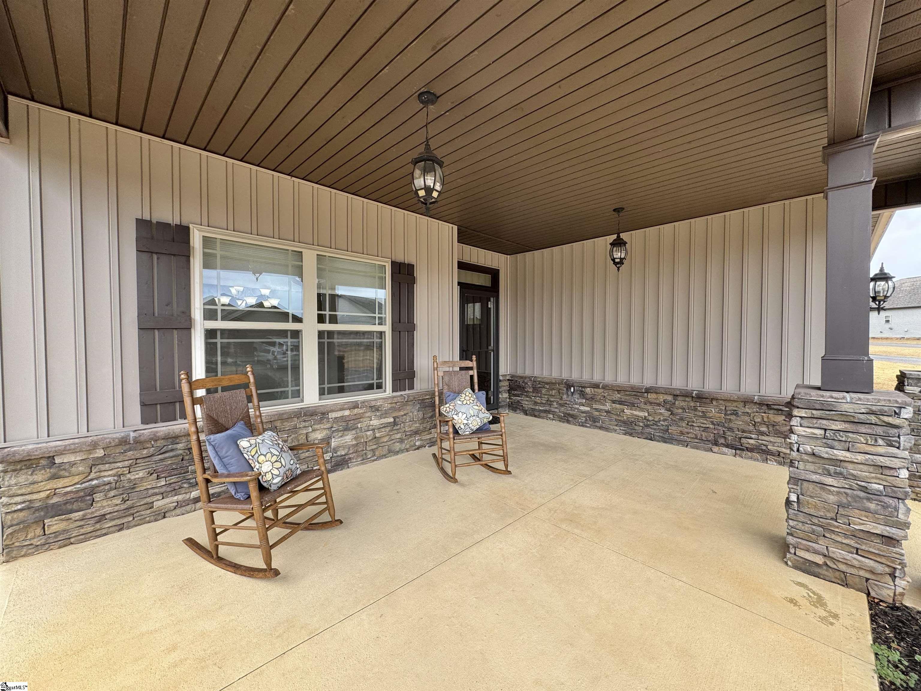 305 Linden Hall Lane Easley, SC 29640 - Photo 3 of 28