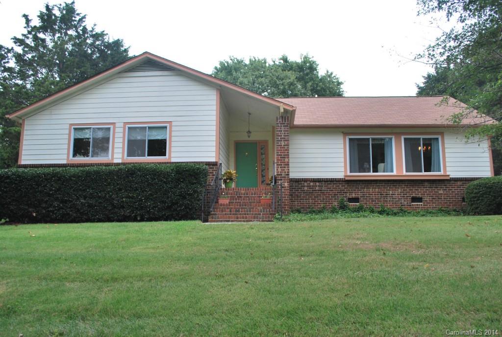 7908 Robin Crest Road Charlotte, NC 28226 - Photo 1 of 22 Gallery Image 1