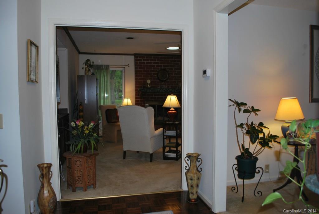 7908 Robin Crest Road Charlotte, NC 28226 - Photo 2 of 22 Gallery Image 2