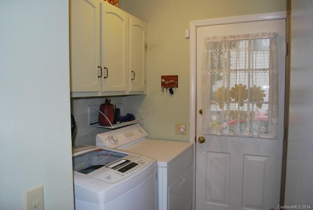 7908 Robin Crest Road Charlotte, NC 28226 - Photo 19 of 22 Gallery Image 19