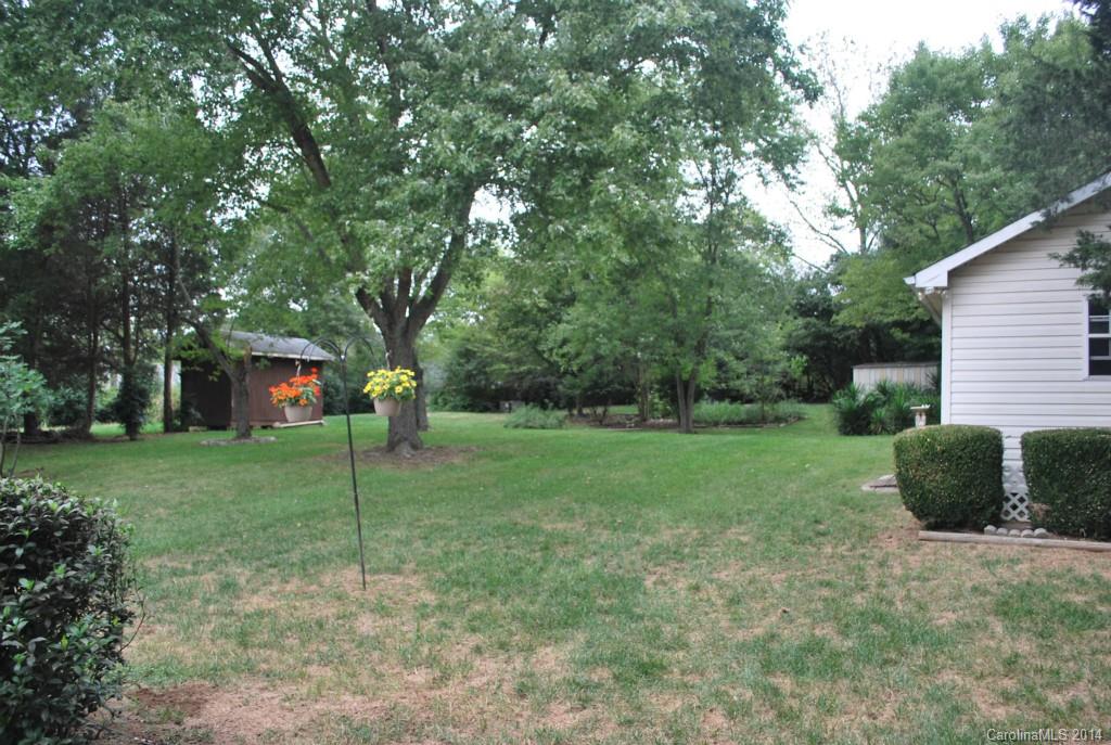 7908 Robin Crest Road Charlotte, NC 28226 - Photo 21 of 22 Gallery Image 21
