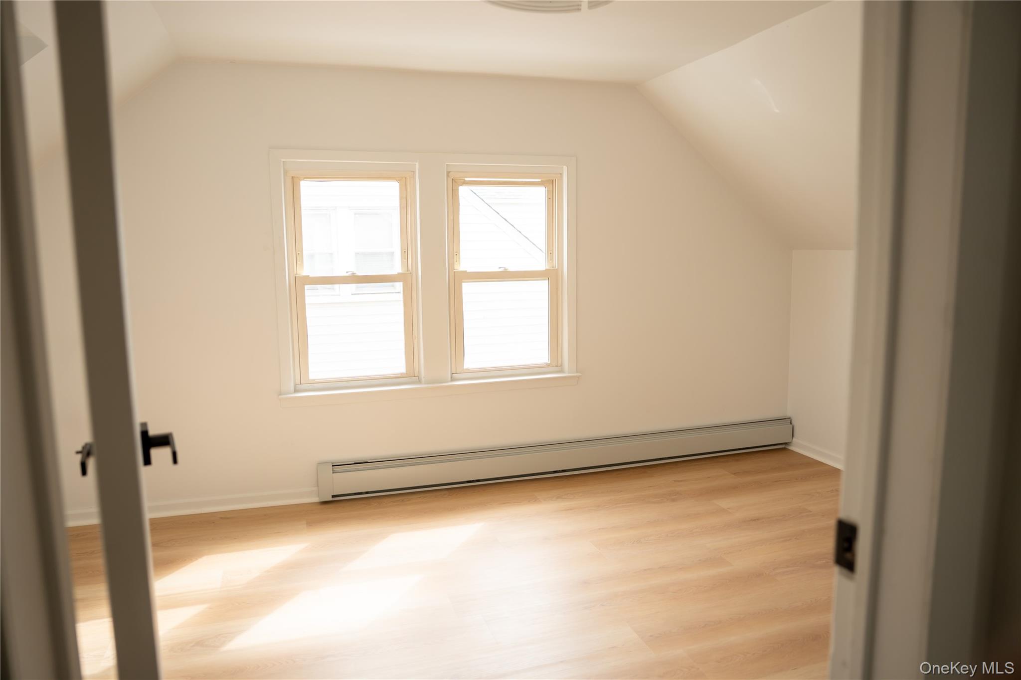 586 Stratford Road Baldwin, NY 11510 - Photo 20 of 36 Gallery Image 20