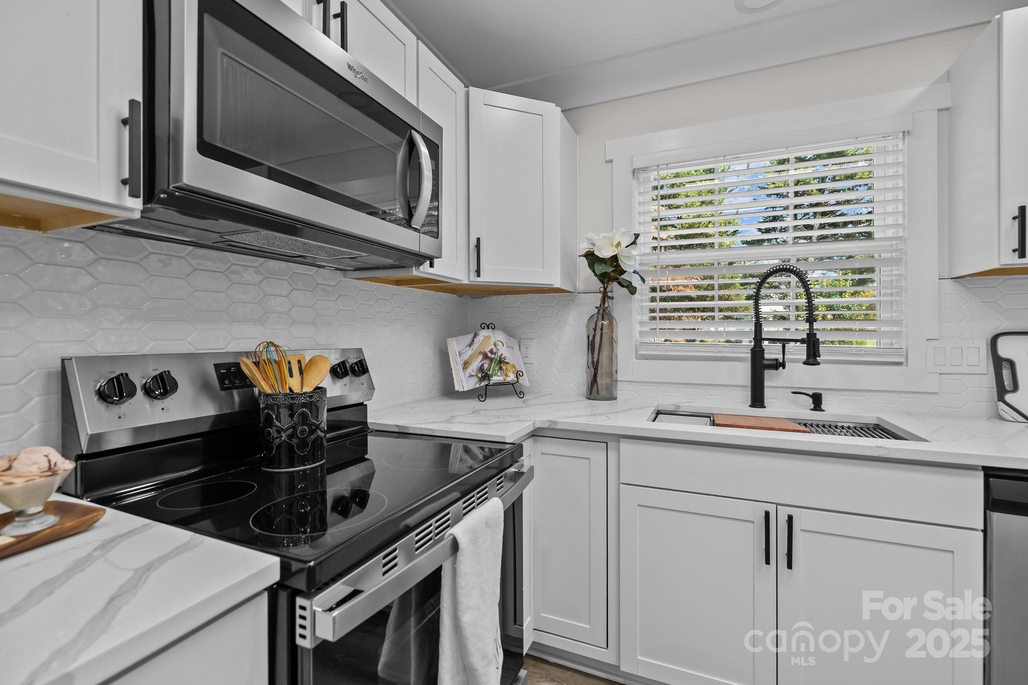 7219 Spring Morning Lane Charlotte, NC 28227 - Photo 8 of 36