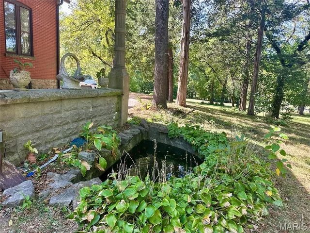 $395,000 | 1312 Old Trenton Road, Highland, IL 62249