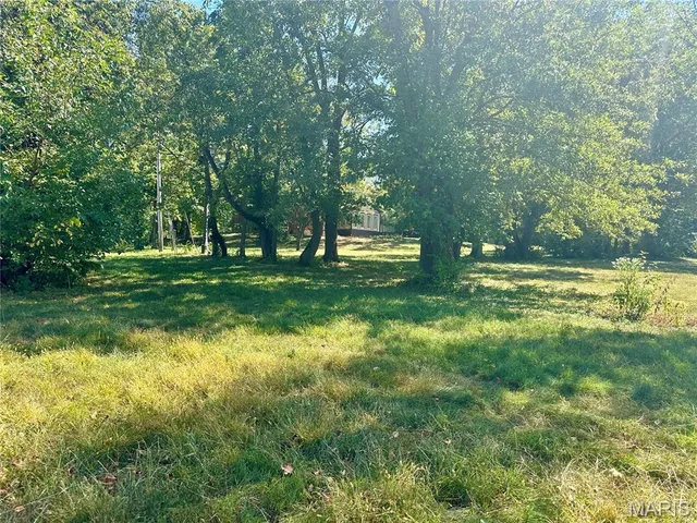 $395,000 | 1312 Old Trenton Road, Highland, IL 62249