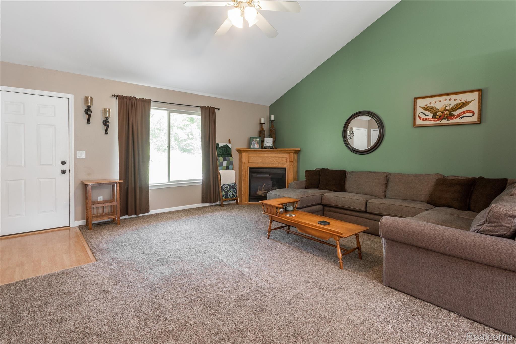 2934 Pingree Road Howell, MI 48843 - Photo 5 of 33 244A8039.jpg