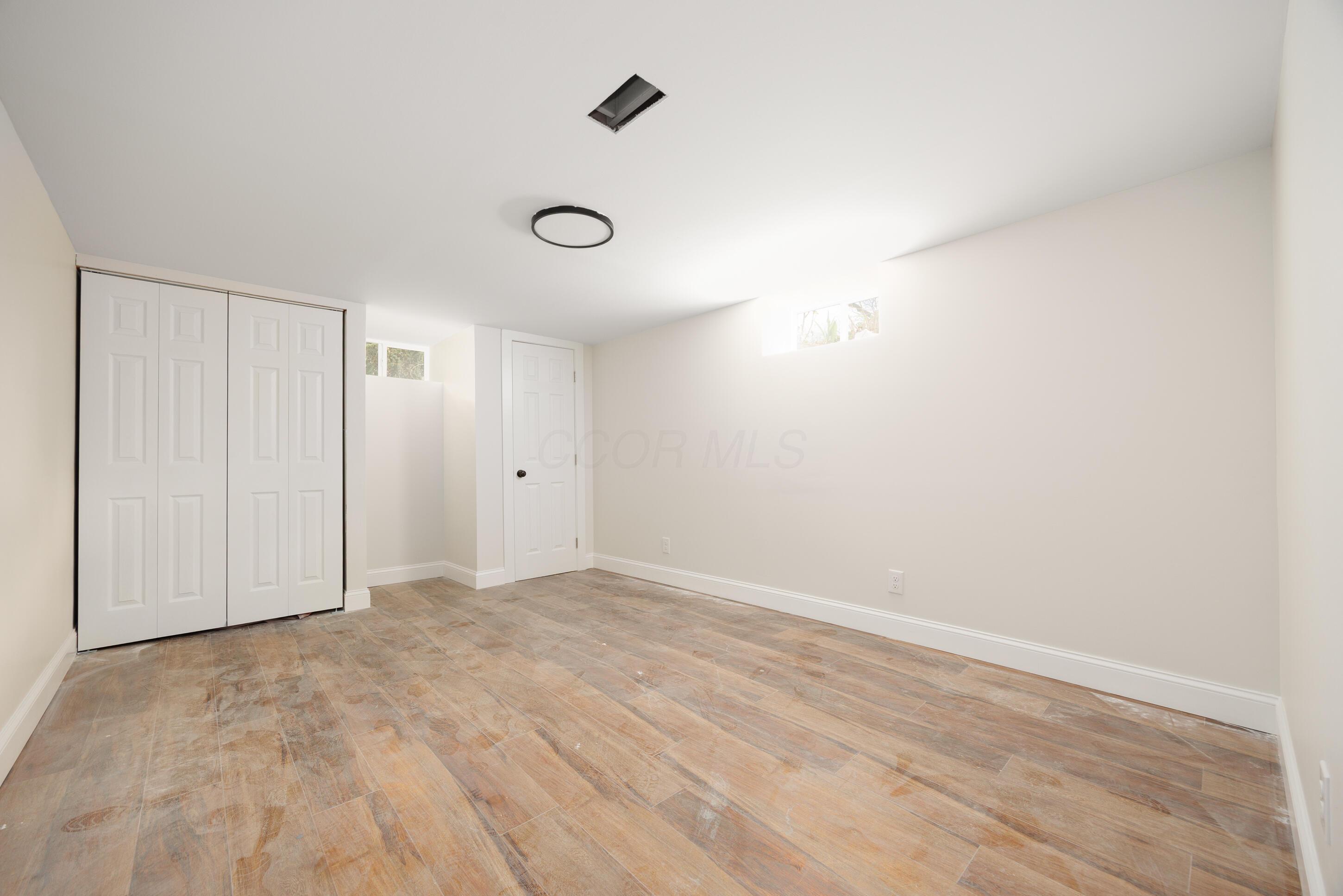 993 South Broadleigh Road Columbus, OH 43209 - Photo 27 of 36 IMG_7038